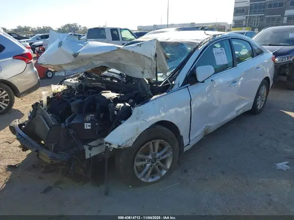 5NPE24AF5GH415824 2016 HYUNDAI SONATA - Image 2