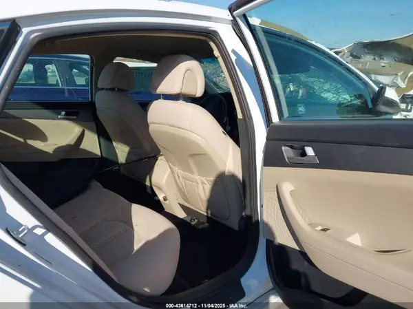 5NPE24AF5GH415824 2016 HYUNDAI SONATA - Image 8