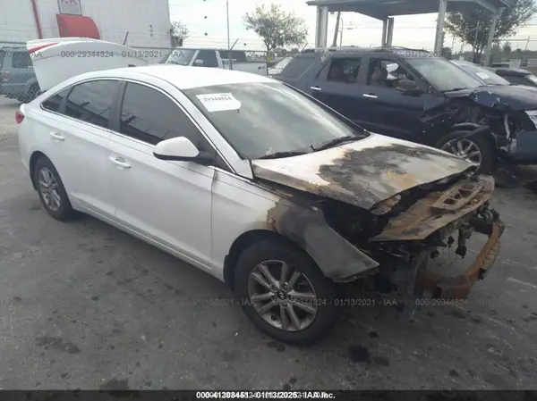 5NPE24AF5GH418951 2016 HYUNDAI SONATA - Image 1