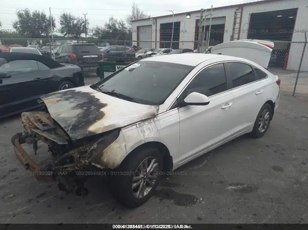 5NPE24AF5GH418951 2016 HYUNDAI SONATA - Image 2