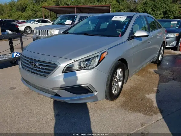 5NPE24AF5GH420702 2016 HYUNDAI SONATA - Image 2