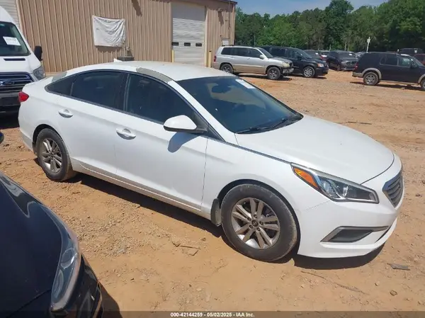 5NPE24AF5GH434485 2016 HYUNDAI SONATA - Image 1