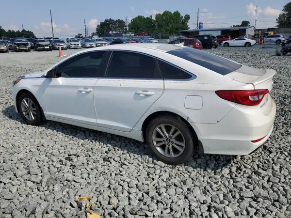 5NPE24AF5GH435605 2016 HYUNDAI SONATA - Image 2