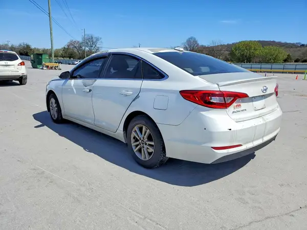 5NPE24AF5HH438943 2017 HYUNDAI SONATA - Image 2