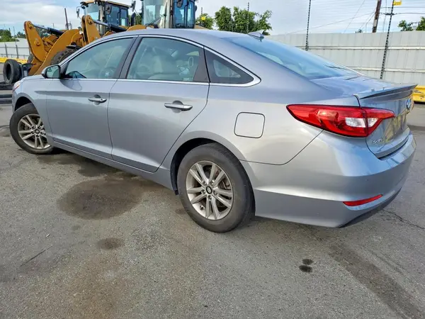 5NPE24AF5HH439235 2017 HYUNDAI SONATA - Image 2