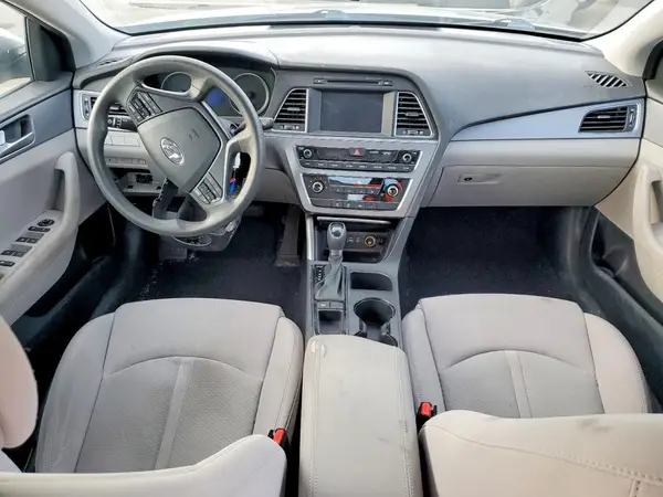 5NPE24AF5HH439235 2017 HYUNDAI SONATA - Image 8