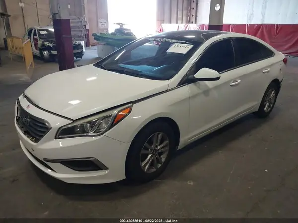 5NPE24AF5HH439977 2017 HYUNDAI SONATA - Image 2