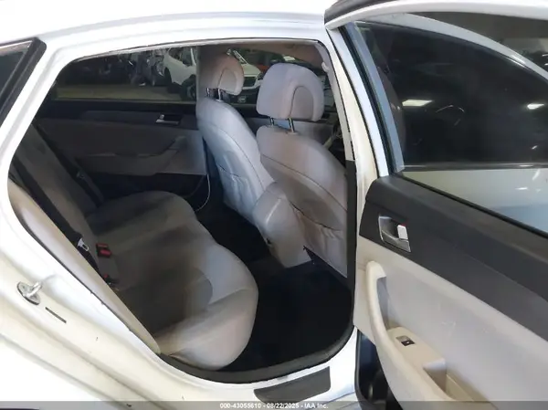 5NPE24AF5HH439977 2017 HYUNDAI SONATA - Image 8