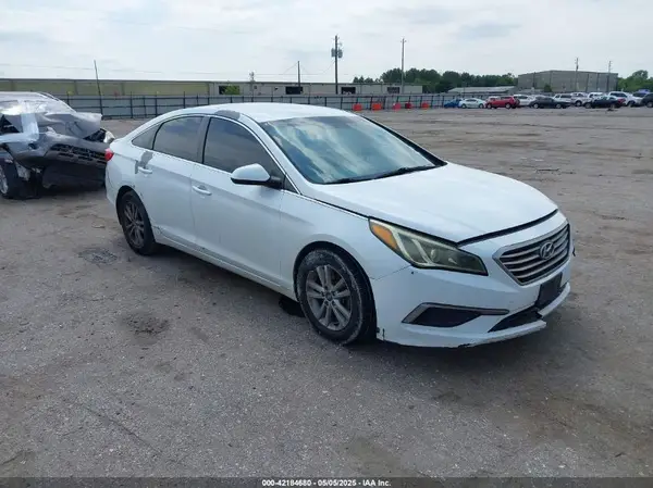 5NPE24AF5HH441213 2017 HYUNDAI SONATA - Image 1