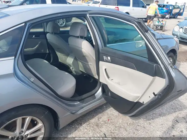 5NPE24AF5HH441308 2017 HYUNDAI SONATA - Image 8