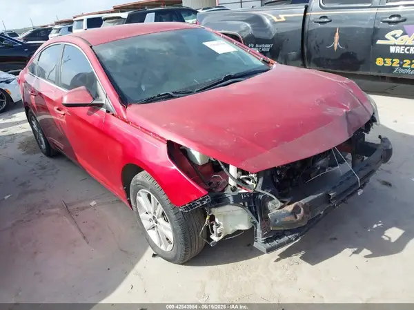 5NPE24AF5HH442085 2017 HYUNDAI SONATA - Image 1