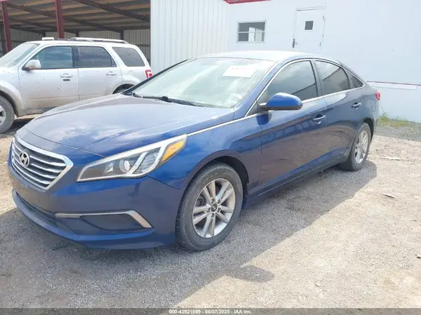 5NPE24AF5HH445553 2017 HYUNDAI SONATA - Image 2