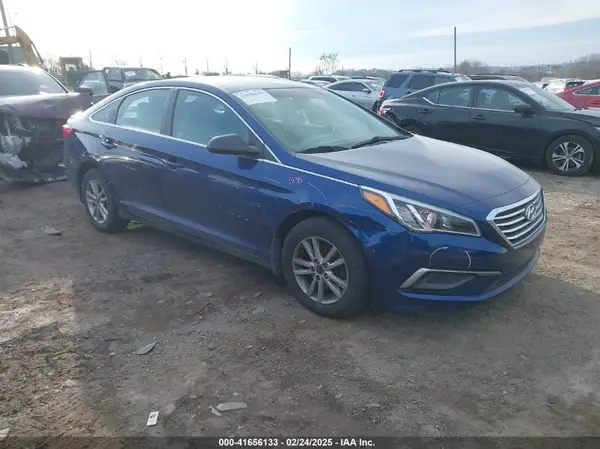 5NPE24AF5HH446069 2017 HYUNDAI SONATA - Image 1