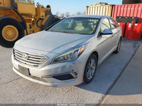 5NPE24AF5HH446900 2017 HYUNDAI SONATA - Image 2