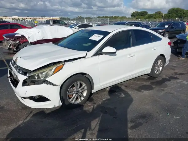 5NPE24AF5HH449683 2017 HYUNDAI SONATA - Image 2