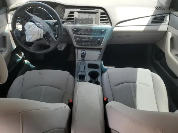 5NPE24AF5HH450798 2017 HYUNDAI SONATA - Image 8
