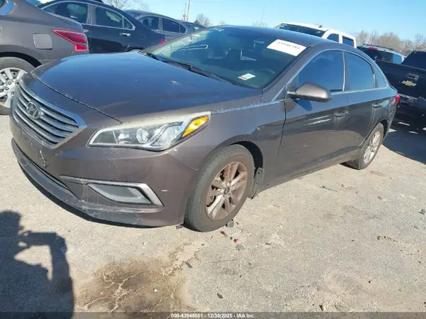 5NPE24AF5HH458366 2017 HYUNDAI SONATA - Image 2