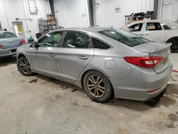 5NPE24AF5HH458545 2017 HYUNDAI SONATA - Image 2