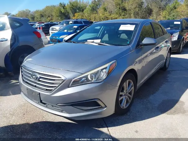 5NPE24AF5HH468475 2017 HYUNDAI SONATA - Image 2