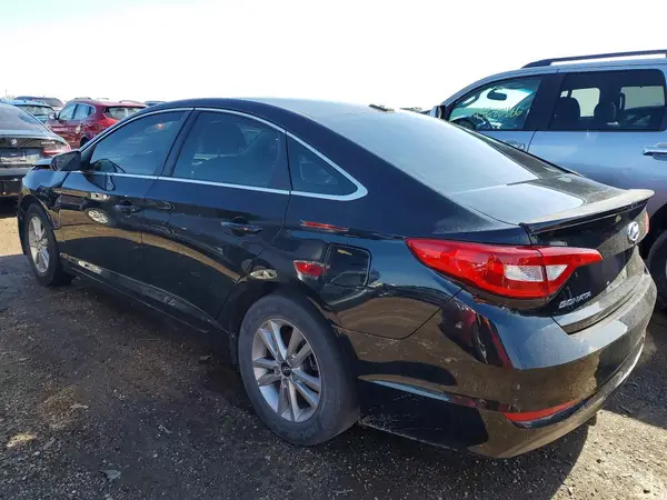 5NPE24AF5HH468945 2017 HYUNDAI SONATA - Image 2