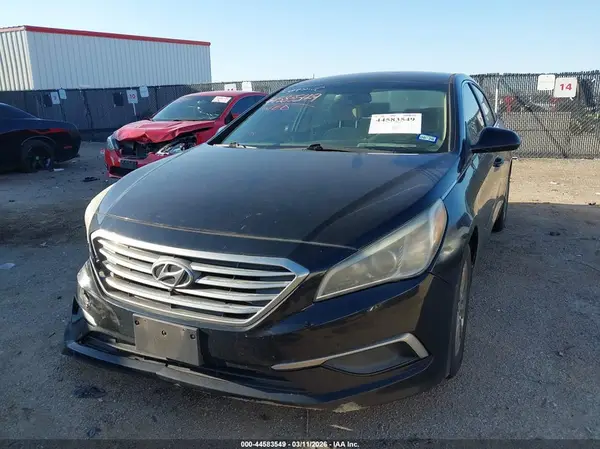 5NPE24AF5HH470792 2017 HYUNDAI SONATA - Image 2