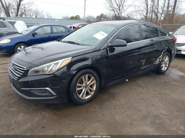 5NPE24AF5HH472090 2017 HYUNDAI SONATA - Image 2