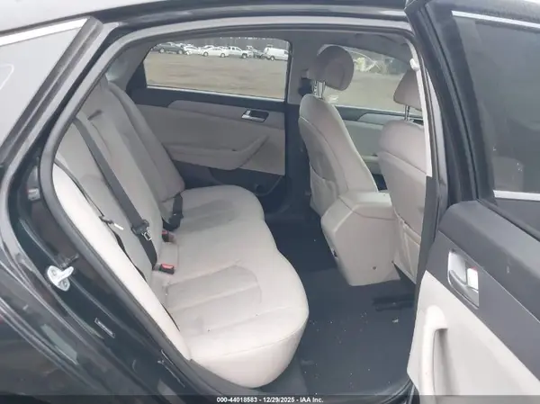 5NPE24AF5HH472090 2017 HYUNDAI SONATA - Image 8