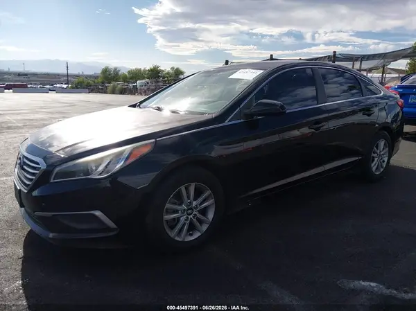 5NPE24AF5HH474535 2017 HYUNDAI SONATA - Image 2