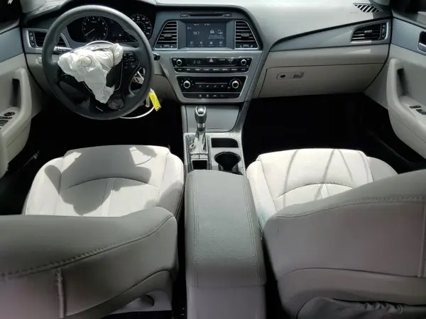 5NPE24AF5HH480089 2017 HYUNDAI SONATA - Image 8