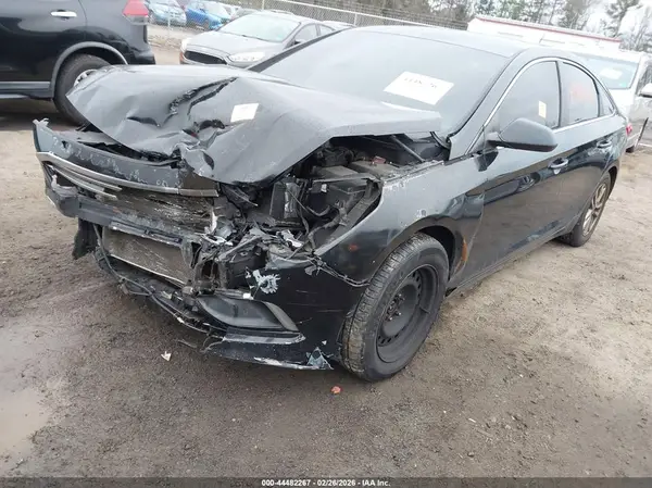 5NPE24AF5HH481047 2017 HYUNDAI SONATA - Image 2