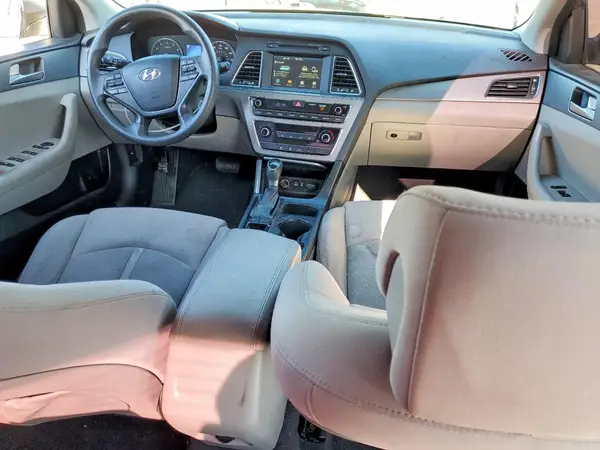 5NPE24AF5HH483834 2017 HYUNDAI SONATA - Image 8