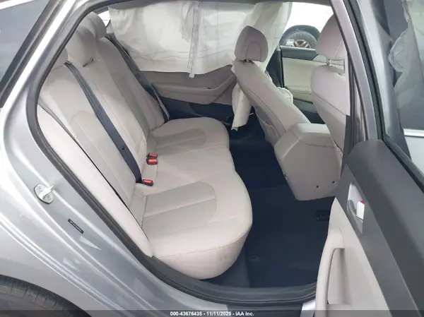 5NPE24AF5HH483963 2017 HYUNDAI SONATA - Image 8