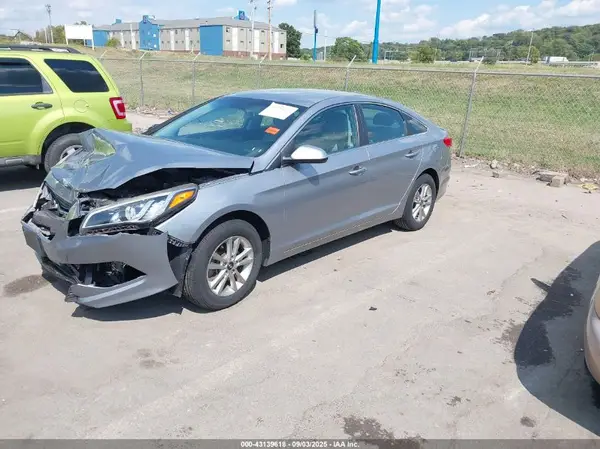5NPE24AF5HH488614 2017 HYUNDAI SONATA - Image 2
