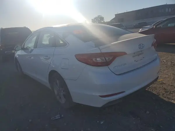 5NPE24AF5HH489570 2017 HYUNDAI SONATA - Image 2
