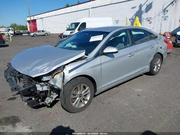 5NPE24AF5HH490623 2017 HYUNDAI SONATA - Image 2