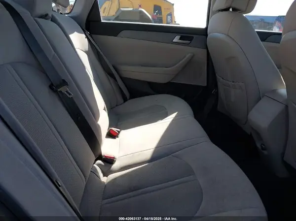 5NPE24AF5HH490623 2017 HYUNDAI SONATA - Image 8