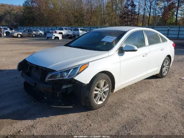 5NPE24AF5HH492999 2017 HYUNDAI SONATA - Image 2