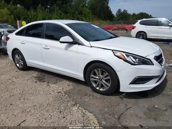 5NPE24AF5HH495689 2017 HYUNDAI SONATA - Image 1