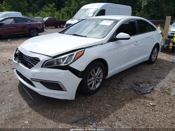 5NPE24AF5HH495689 2017 HYUNDAI SONATA - Image 2