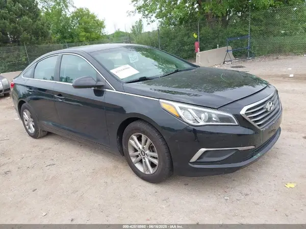 5NPE24AF5HH500325 2017 HYUNDAI SONATA - Image 1