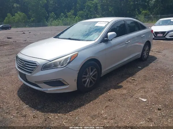 5NPE24AF5HH502897 2017 HYUNDAI SONATA - Image 2