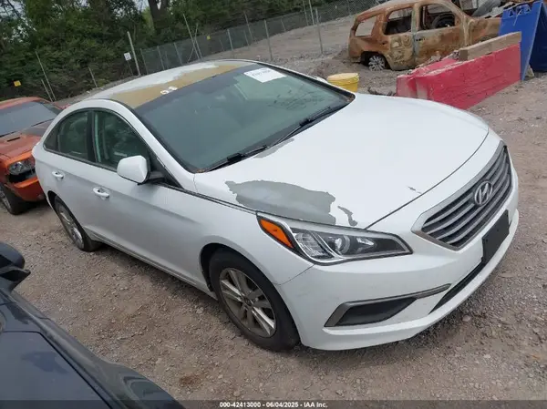 5NPE24AF5HH503290 2017 HYUNDAI SONATA - Image 1