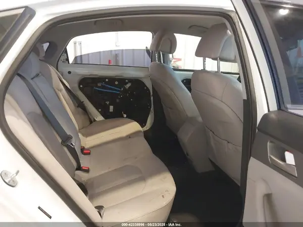 5NPE24AF5HH504438 2017 HYUNDAI SONATA - Image 8
