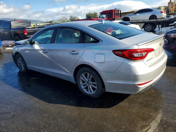 5NPE24AF5HH511101 2017 HYUNDAI SONATA - Image 2