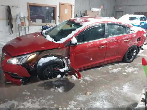 5NPE24AF5HH513401 2017 HYUNDAI SONATA - Image 2