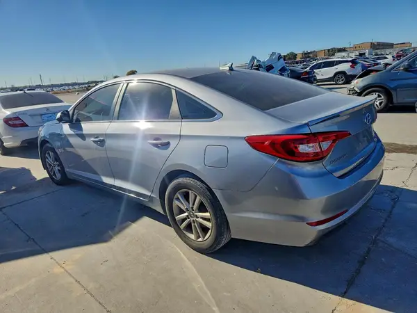 5NPE24AF5HH516203 2017 HYUNDAI SONATA - Image 2