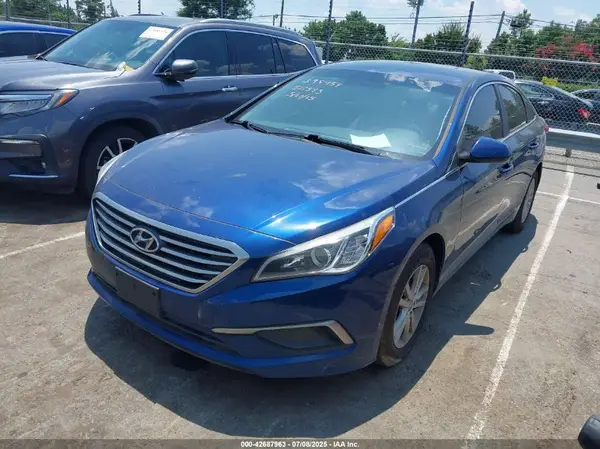 5NPE24AF5HH517593 2017 HYUNDAI SONATA - Image 2