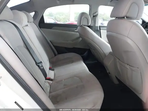 5NPE24AF5HH520235 2017 HYUNDAI SONATA - Image 8