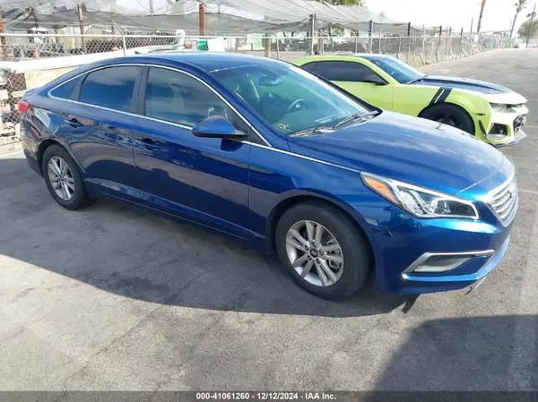 5NPE24AF5HH523457 2017 HYUNDAI SONATA - Image 1
