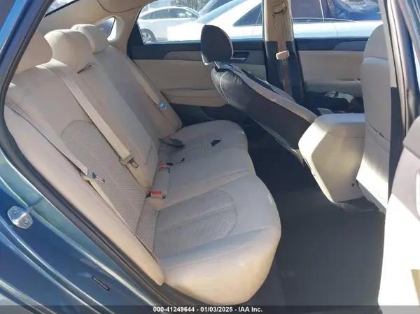 5NPE24AF5HH526424 2017 HYUNDAI SONATA - Image 8